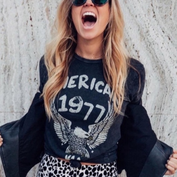 Retro “American 1977” Graphic Tee - Picture 2 of 8